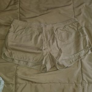 Old Navy khaki pull up shorts size M